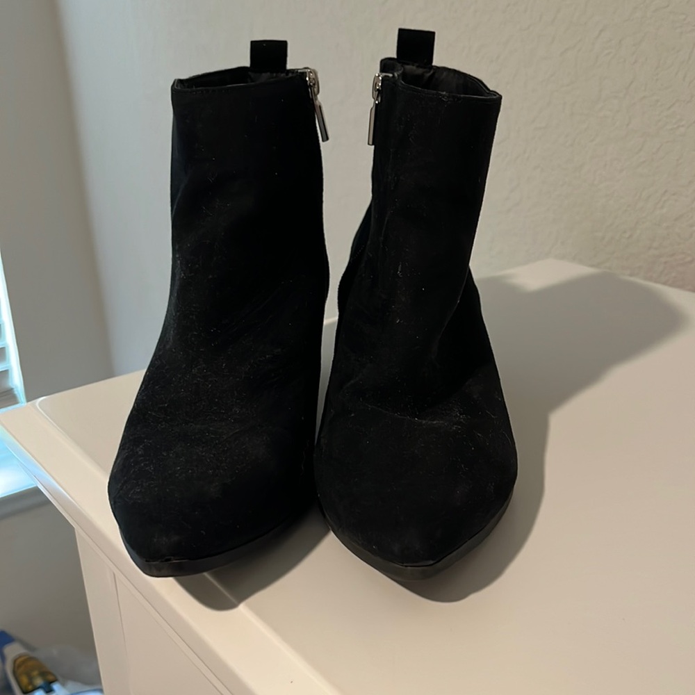 A new day women’s size 9 black ankle boot